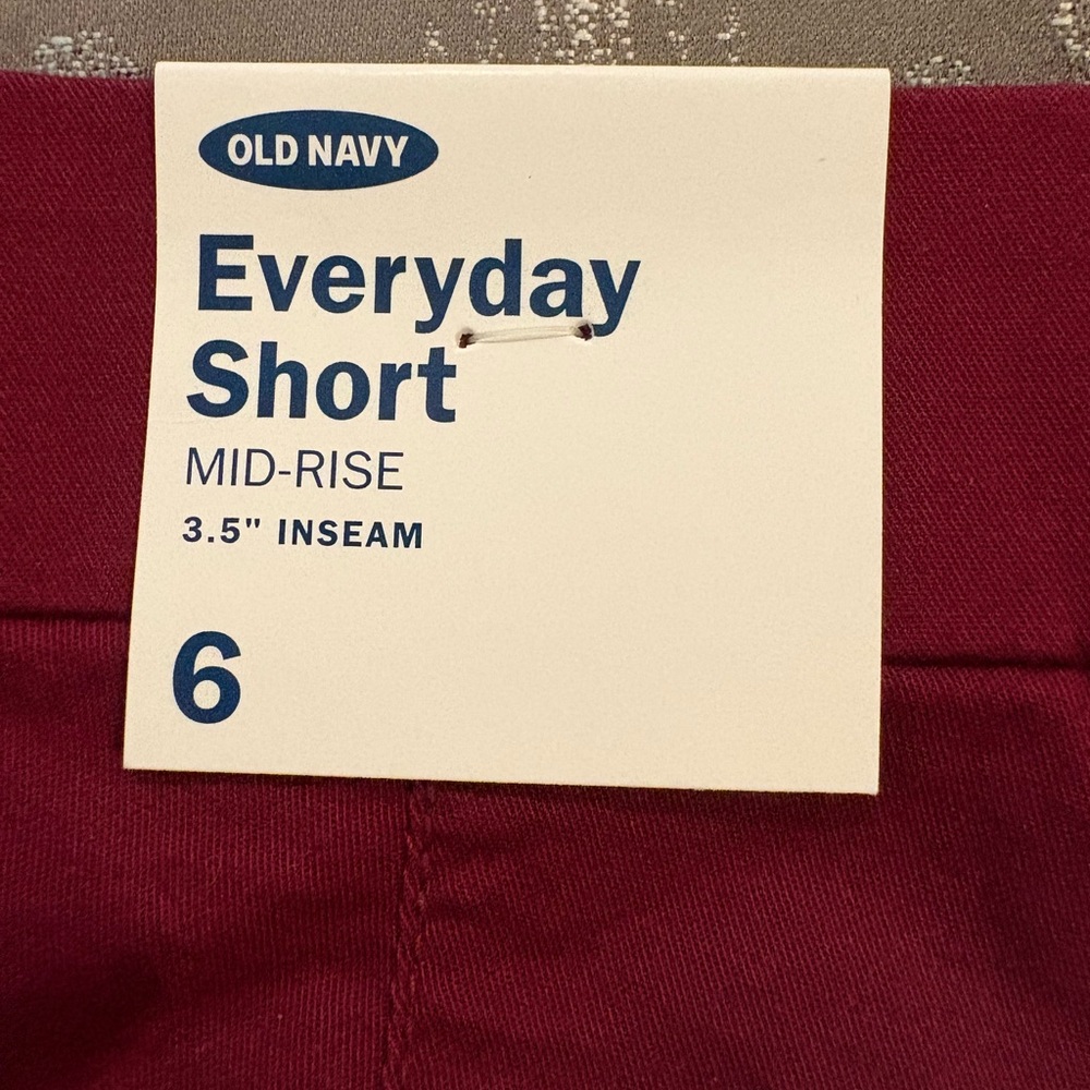 NWT Old Navy shorts size 6 Old Navy Women's Burgundy Shorts - Picture 4 of 4